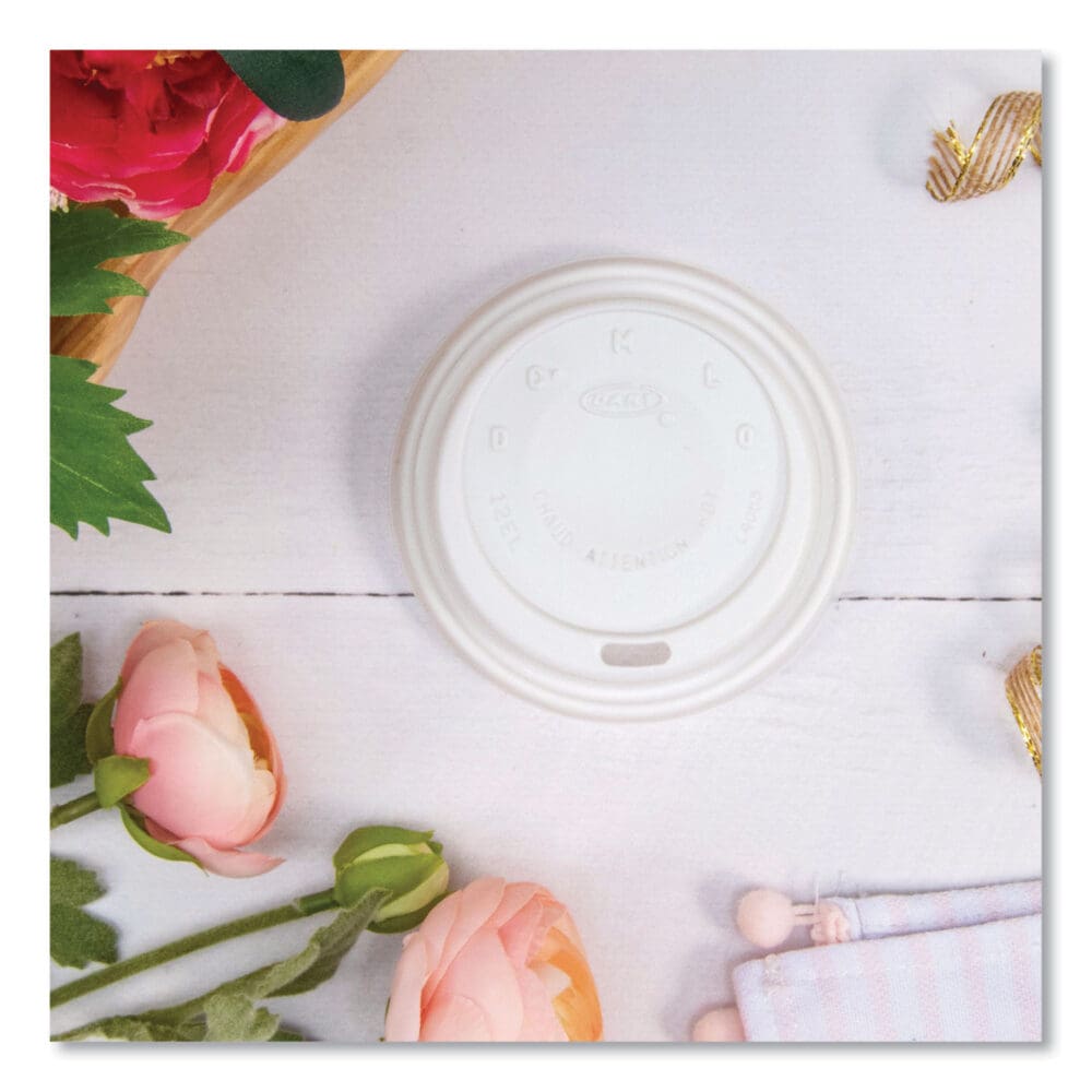 Cappuccino Dome Sipper Lids, Fits 12 oz, White, 1,000/Carton - Image 4