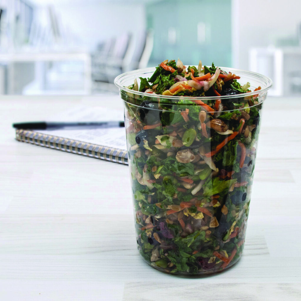 Microgourmet Plastic Deli Container, 32 oz, 4.7" Diameter x 5.7"h, Clear, 500/Carton - Image 5