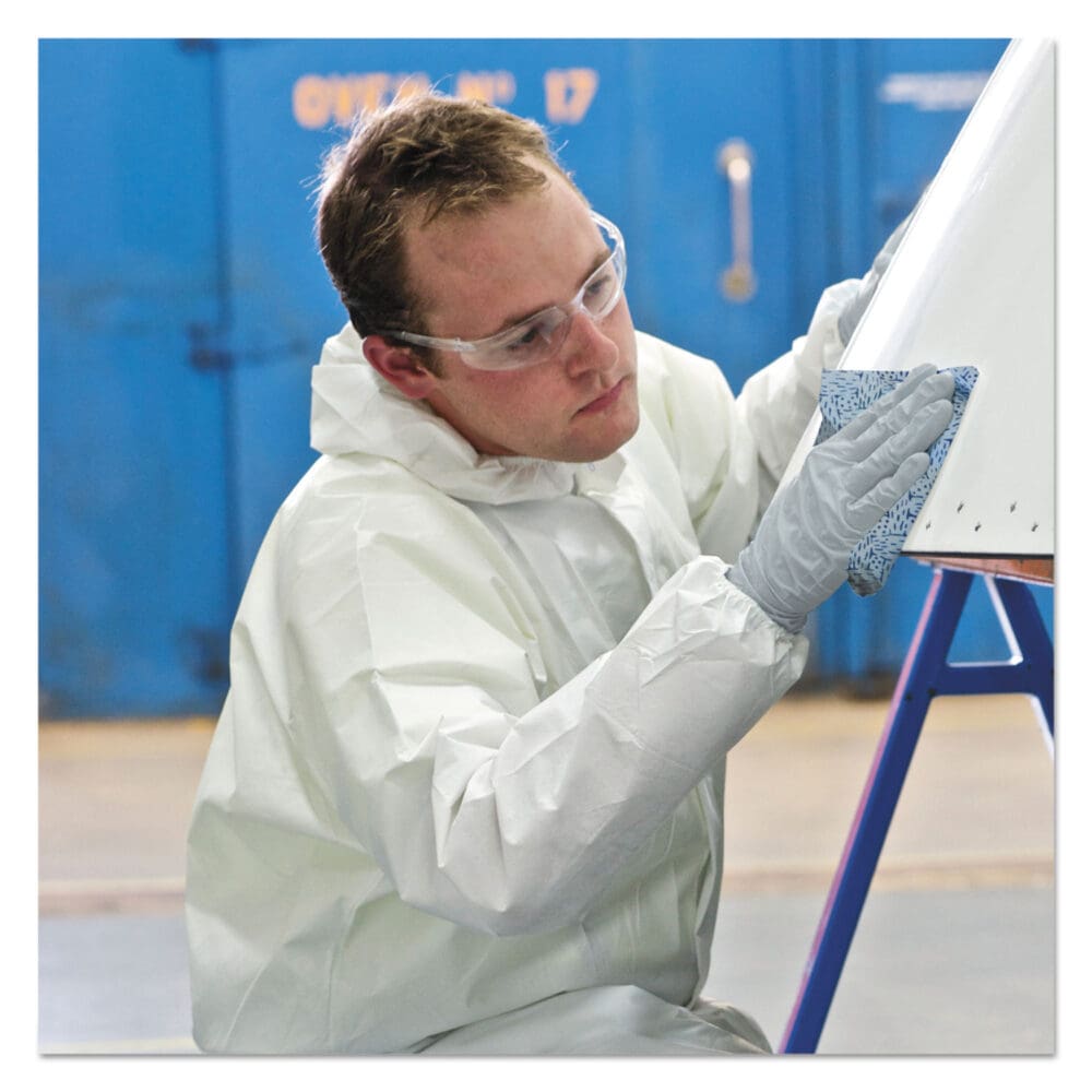 SCOTTPURE Wipers, 1/4 Fold, 12 x 15, White, 100/Box, 4/Carton - Image 5