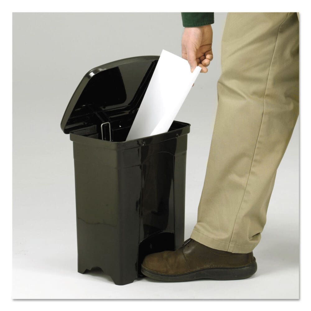 Plastic Step-On Receptacle, 4 gal, Plastic, Black - Image 2