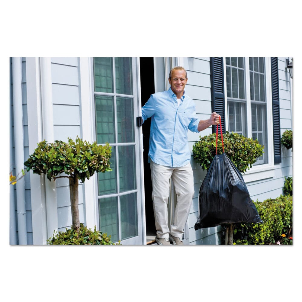 Drawstring Large Trash Bags, 30 gal, 1.05 mil, 30" x 33", Black, 15/Box - Image 2