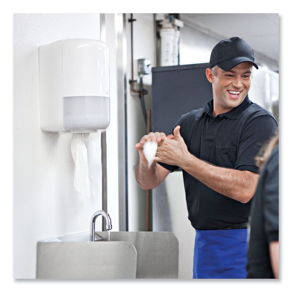Advanced Centerfeed Hand Towel, 2-Ply, 8.25 x 11.8, White, 610/Roll, 6/Carton - Image 6