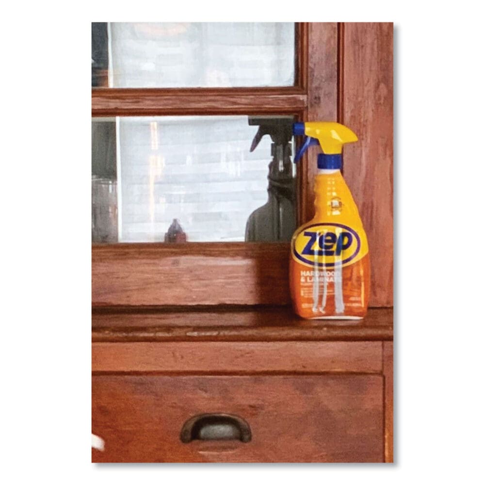 Hardwood and Laminate Cleaner, 32 oz Spray Bottle - Image 4
