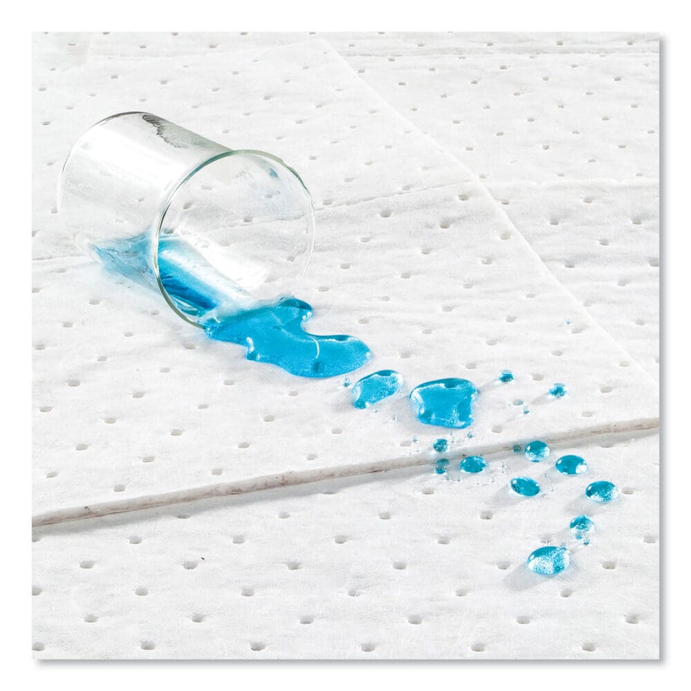 TASKBrand Industrial Oil Only Sorbent Pad, 0.17 gal, 15 x 18, 100/Carton - Image 3