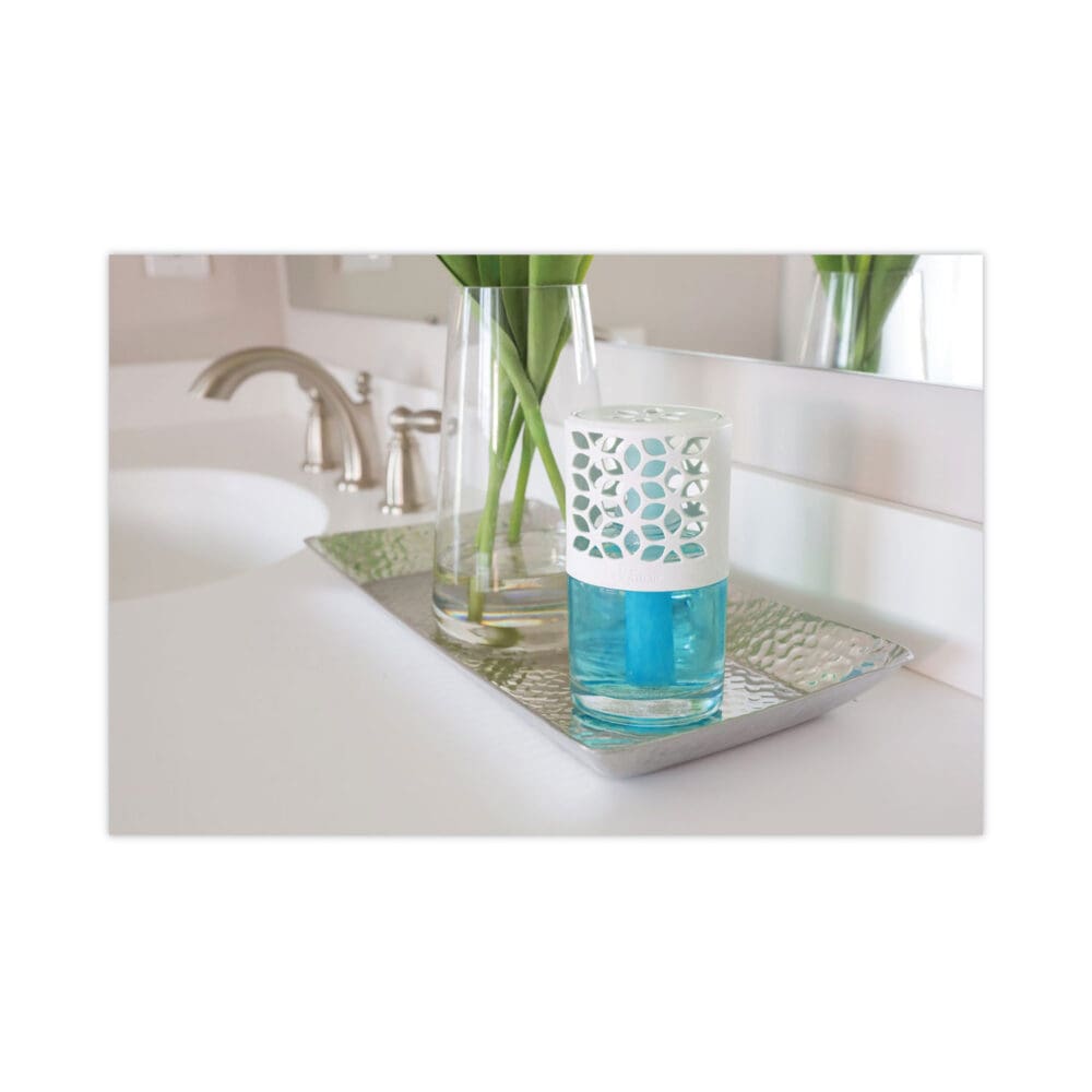 Max Scented Oil Air Freshener, Cool and Clean, 4 oz - Image 3
