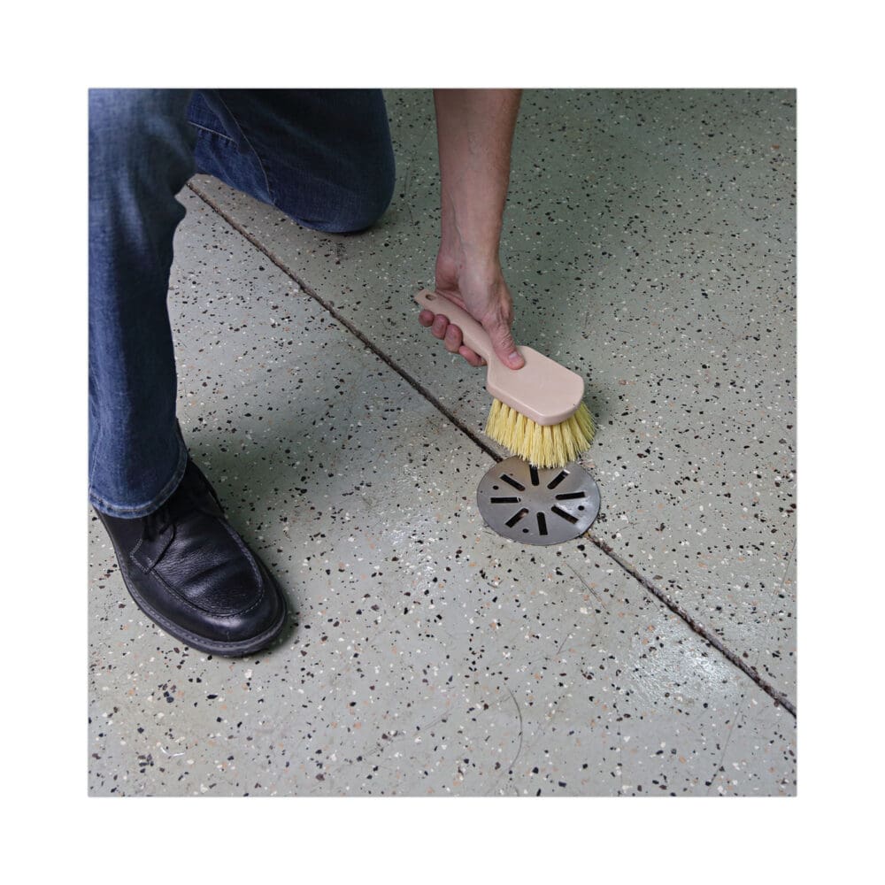 Utility Brush, Cream Polypropylene Bristles, 5.5 Brush, 3" Tan Plastic Handle - Image 4