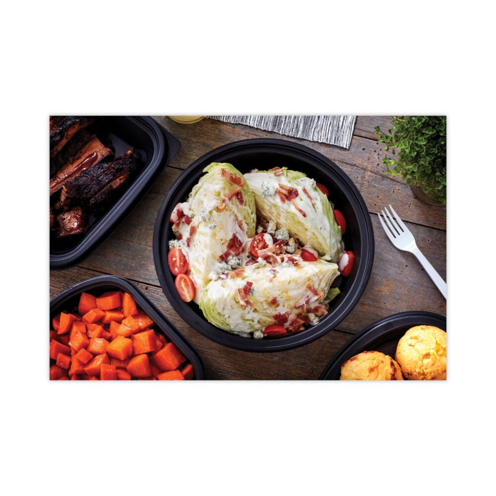 EarthChoice MealMaster Container with Lid, 48 oz, 10.13" Diameter x 2.13"h, 1-Compartment, Black/Clear, Plastic, 150/Carton - Image 4