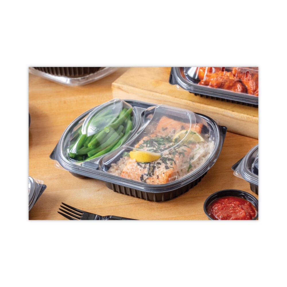 ClearView MealMaster Lid with Fog Gard Coating, Large 2-Compartment Dome Lid, 9.38 x 8 x 1.25, Clear, Plastic, 252/Carton - Image 4