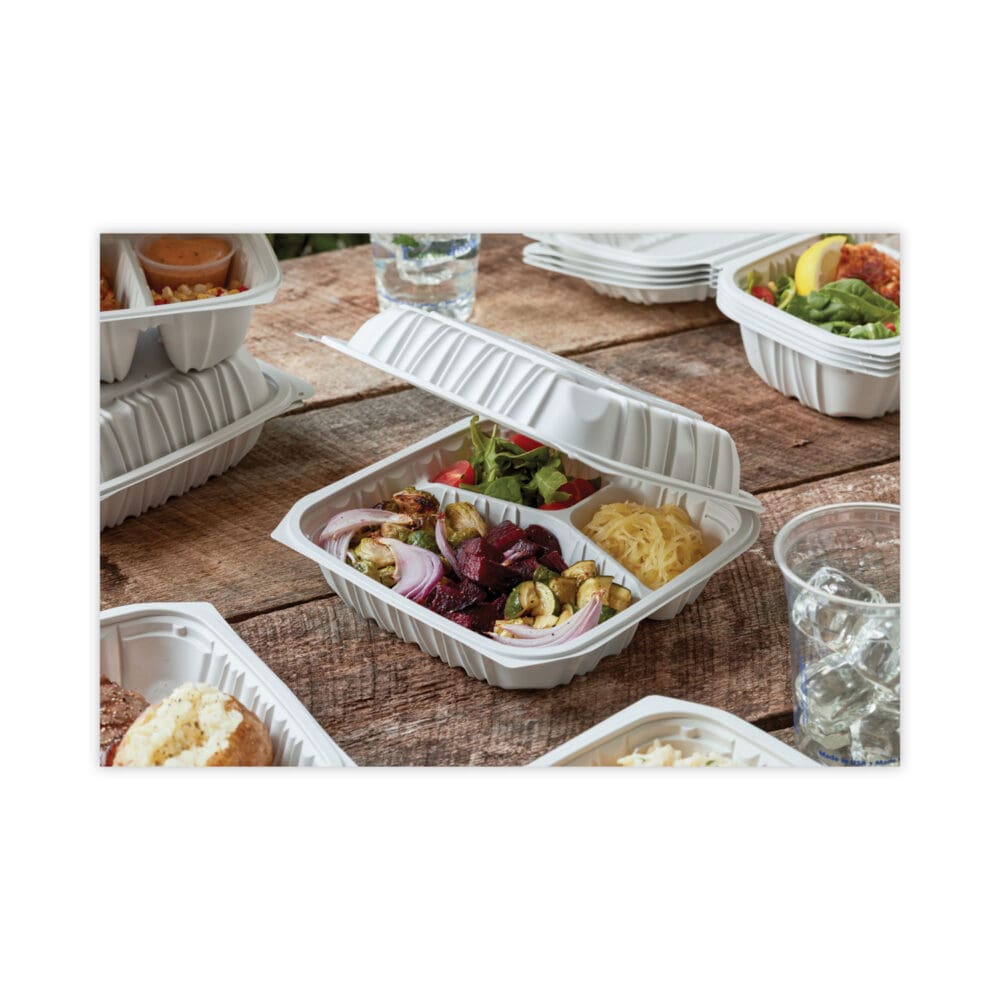 EarthChoice Vented Microwavable MFPP Hinged Lid Container, 3-Compartment, 8.5 x 8.5 x 3.1, White, Plastic, 146/Carton - Image 6