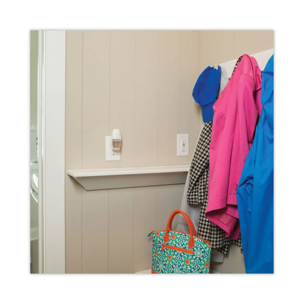 Electric Scented Oil Air Freshener Refill, Linen and Spring Breeze, 0.67 oz Bottle, 5/Pack - Image 3