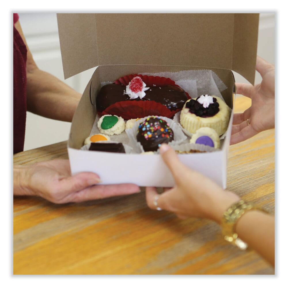 Bakery Boxes, Standard, 7 x 7 x 3, White, Paper, 250/Carton - Image 4