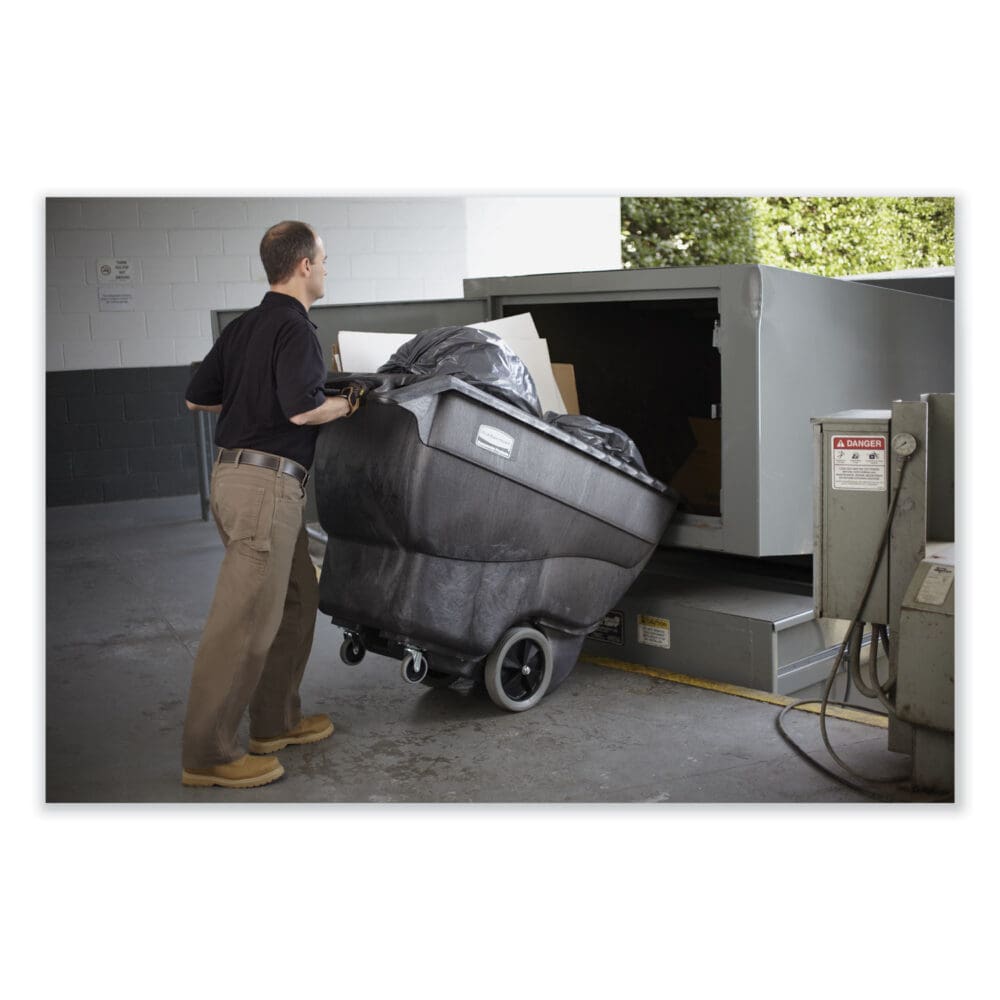 Structural Foam Tilt Truck, 151 gal, 600 lb Capacity, Plastic, Black - Image 3