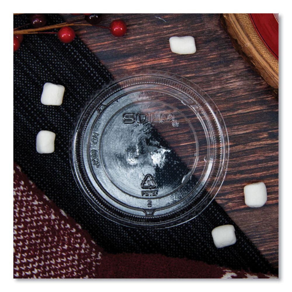 Straw-Slot Cold Cup Lids, Fits 9 oz to 20 oz Cups, Clear, 100/Sleeve, 10 Sleeves/Carton - Image 4